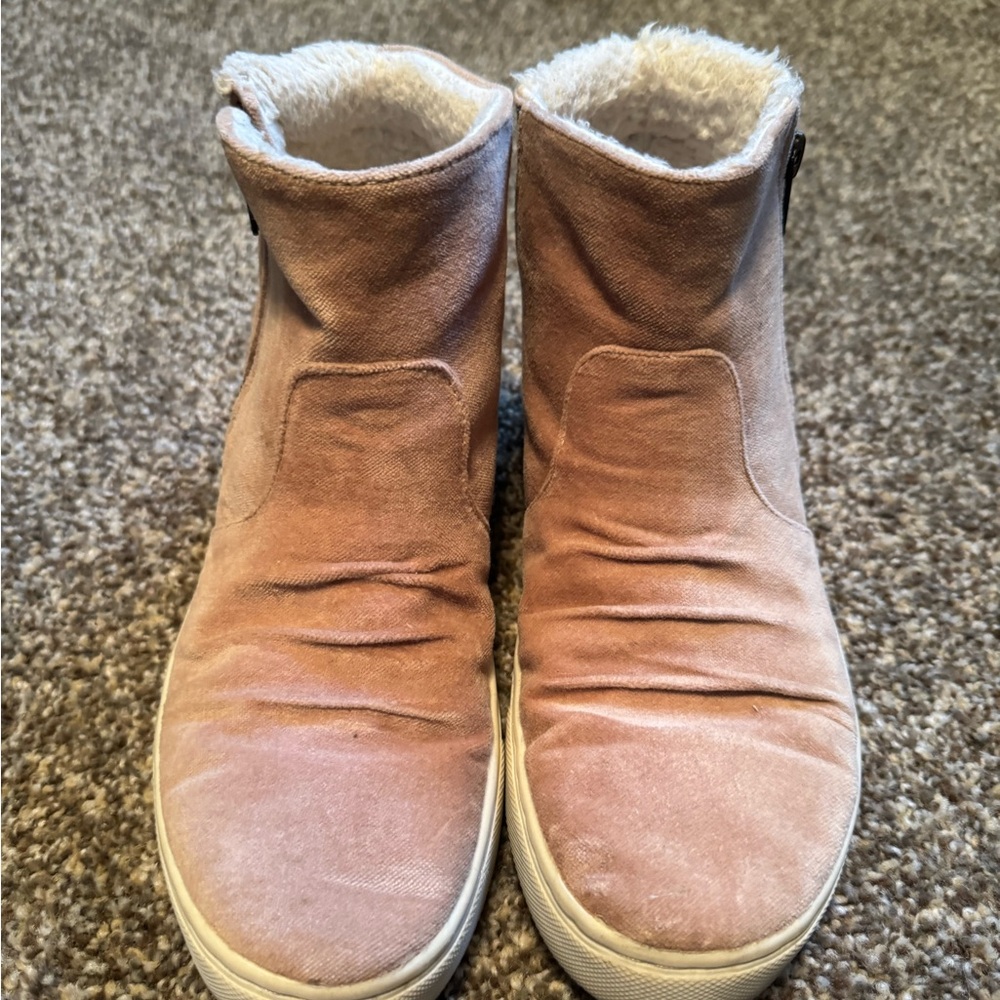 Billabong Pink Ankle Boots